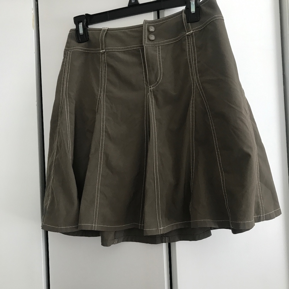 Athleta skirt  olive